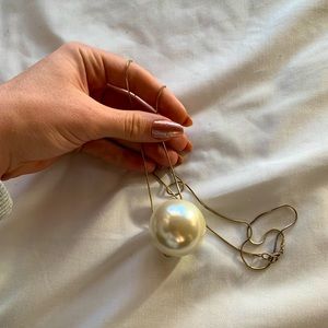 Urban Outfitters XL Pearl Statement pendant